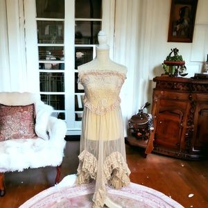 Vintage nude pink ethereal lace strapless slip negligee with handkerchief skirt